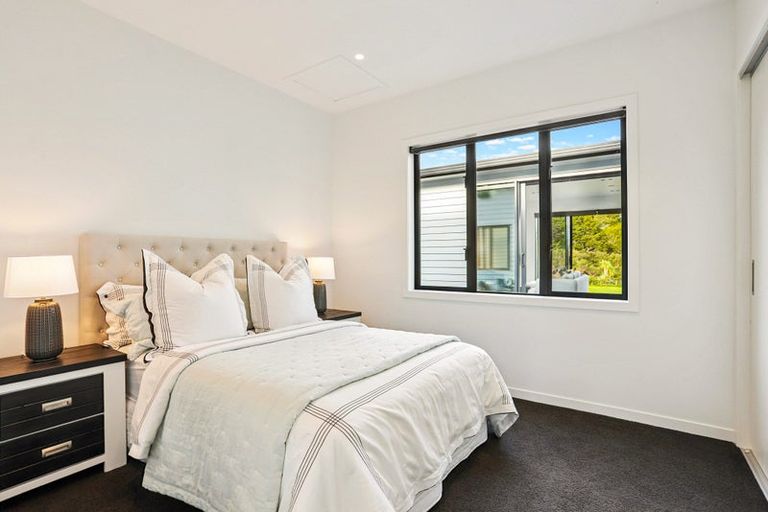 Photo of property in 22 Kahika Grove, Huapai, Kumeu, 0810
