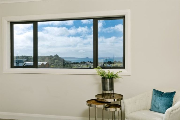 Photo of property in 14 Windlass Street, Long Bay, Auckland, 0630