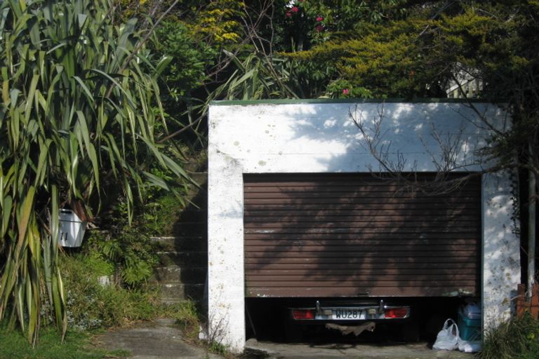 Photo of property in 11 Plymouth Street, Karori, Wellington, 6012