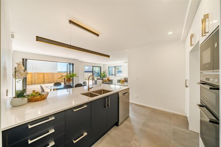 Photo of property in 37a Waitaria Terrace, Aotea, Porirua, 5024