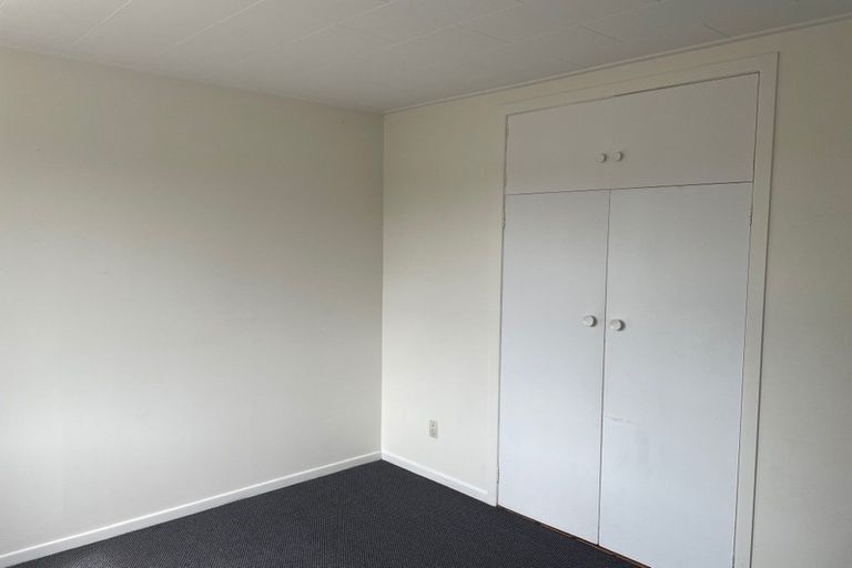 Photo of property in 68 Gladstone Road, Northcote, Auckland, 0627