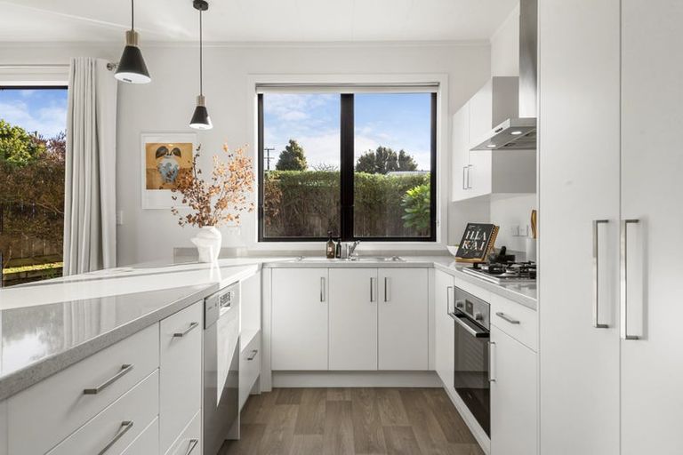 Photo of property in 14 Fordham Street, Beach Haven, Auckland, 0626