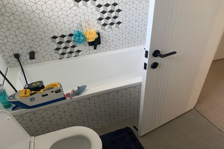 Photo of property in 46 Regency Park Drive, Gulf Harbour, Whangaparaoa, 0930