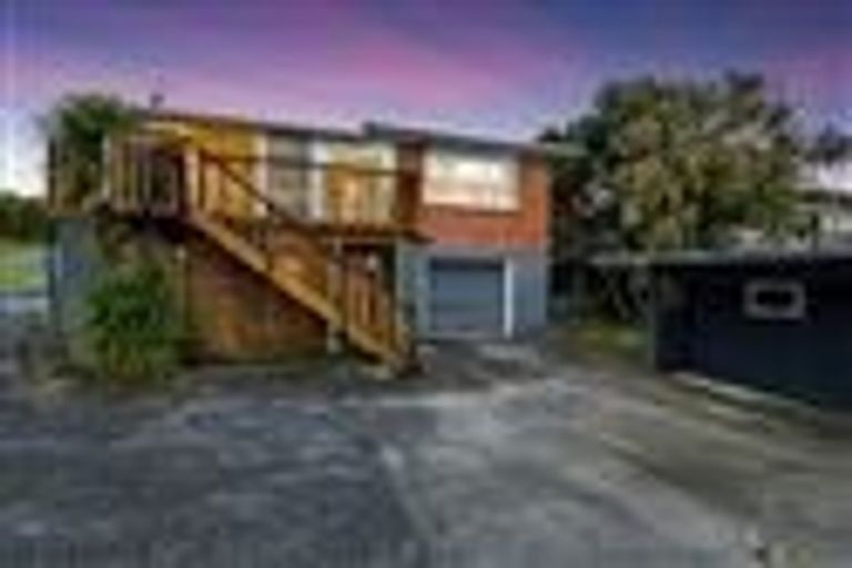Photo of property in 450 Don Buck Road, Massey, Auckland, 0614