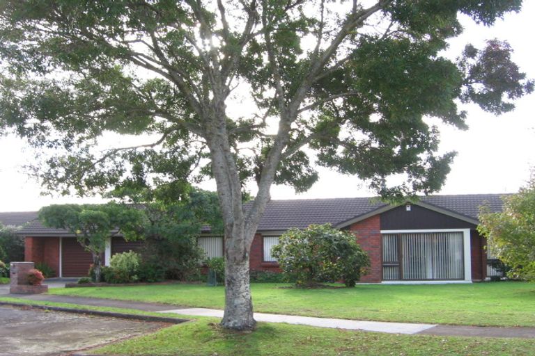 Photo of property in 27 Raddock Place, Farm Cove, Auckland, 2012