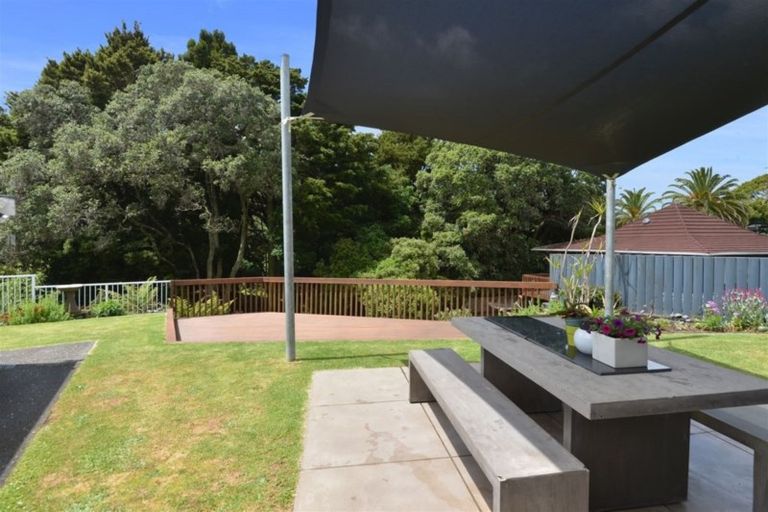 Photo of property in 82 Hatea Drive, Regent, Whangarei, 0112