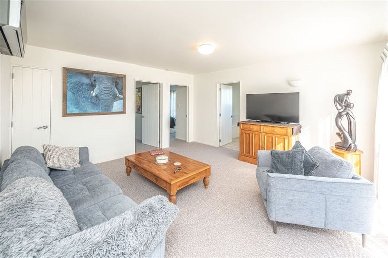 Photo of property in 12 Cotswolds Close, Otamatea, Whanganui, 4500