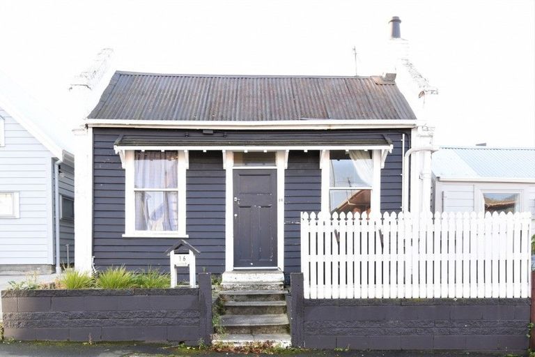 Photo of property in 16 Titan Street, North Dunedin, Dunedin, 9016