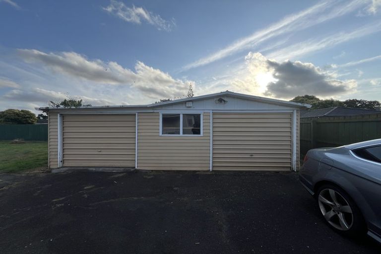 Photo of property in 11 Hunua Road, Papakura, 2110