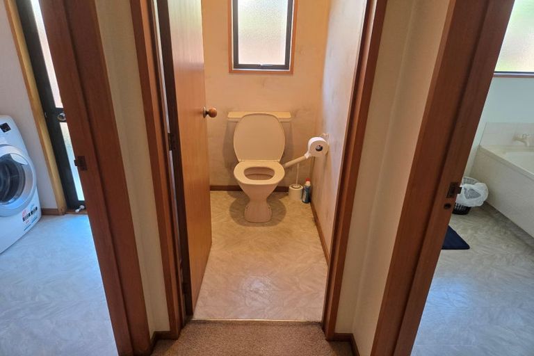 Photo of property in 4 Amdale Avenue, Broomfield, Christchurch, 8042