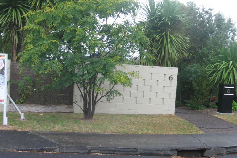 Photo of property in 6 Finn Place, Totara Vale, Auckland, 0629