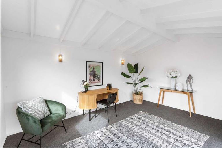 Photo of property in 34 Valecrest Avenue, Parklands, Christchurch, 8083