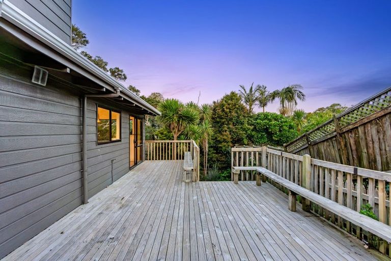 Photo of property in 2/104 Ocean View Road, Northcote, Auckland, 0627
