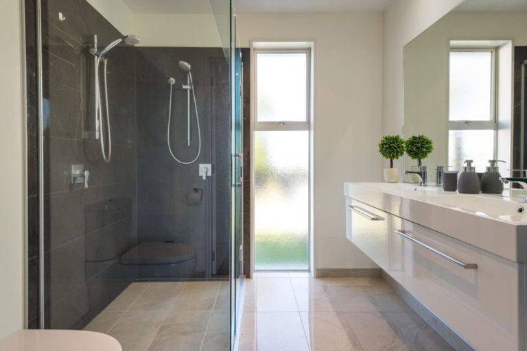 Photo of property in 33 Reginald Street, Burwood, Christchurch, 8083