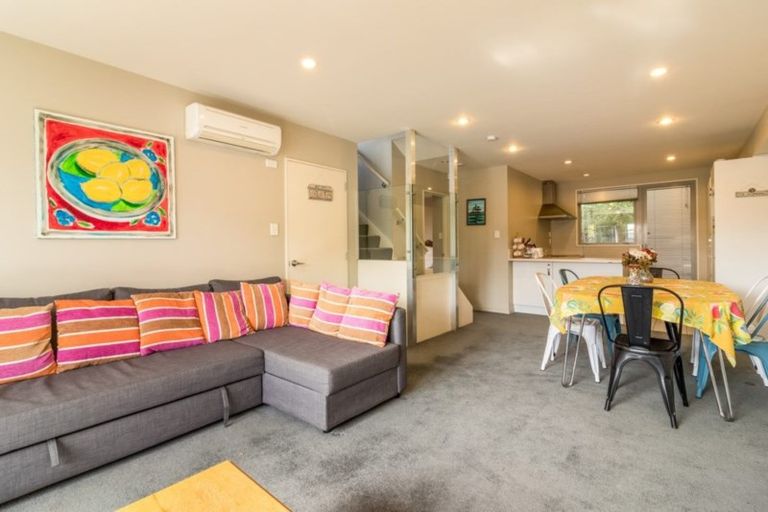 Photo of property in 39 Lyndon Street, Riccarton, Christchurch, 8041