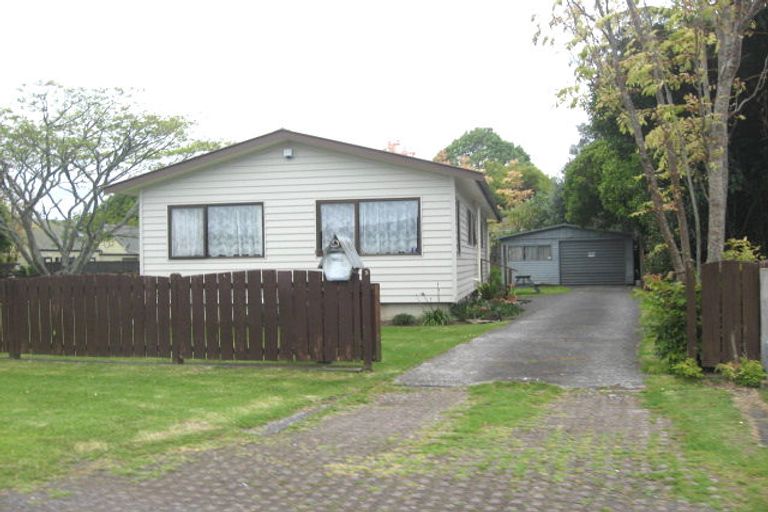 Photo of property in 2 Le Havre Place, Takanini, 2112