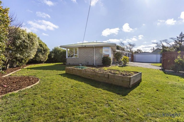 Photo of property in 1 Fulham Street, Islington, Christchurch, 8042