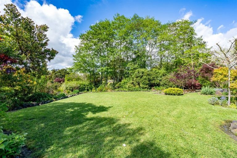 Photo of property in 1021 Old North Road, Waimauku, 0882