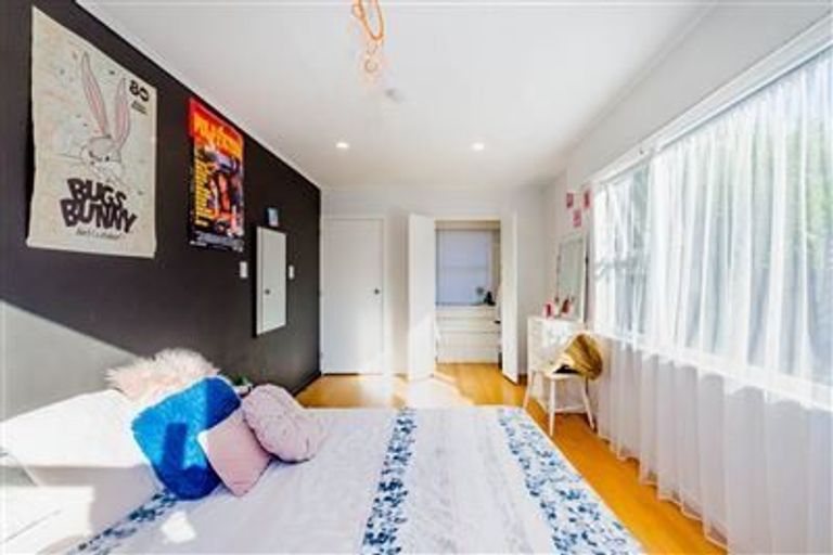 Photo of property in 5 Puriri Road, Waikanae, 5036