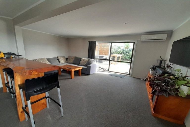 Photo of property in 15 West Street, Tuakau, 2121