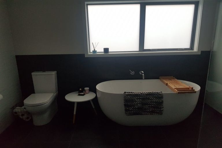 Photo of property in 18 Tuatahi Avenue, Solway, Masterton, 5810