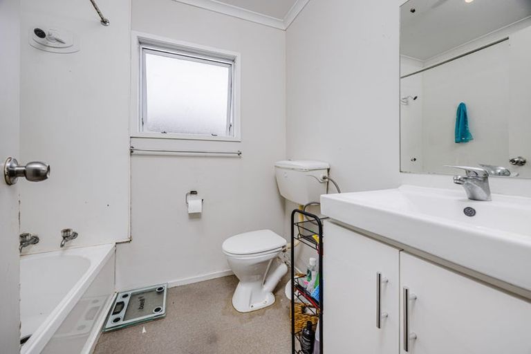 Photo of property in 1/20 Solveig Place, Randwick Park, Auckland, 2105