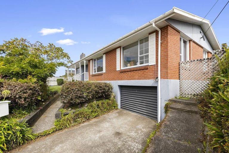 Photo of property in 252 Huatoki Street, Upper Vogeltown, New Plymouth, 4310