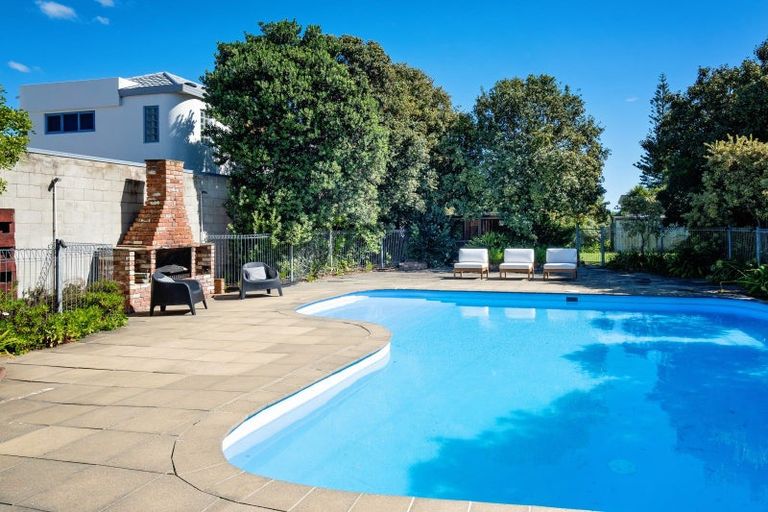 Photo of property in 26 The Esplanade, Westshore, Napier, 4110