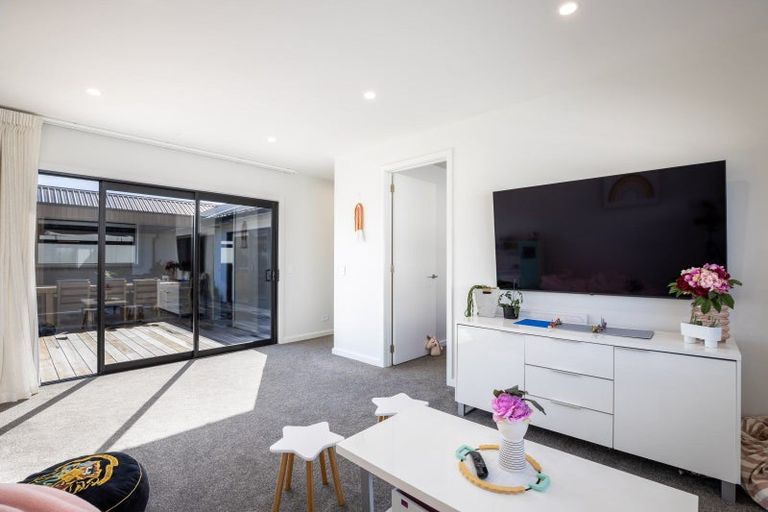 Photo of property in 3/20b Gordon Street, Glen Avon, New Plymouth, 4312