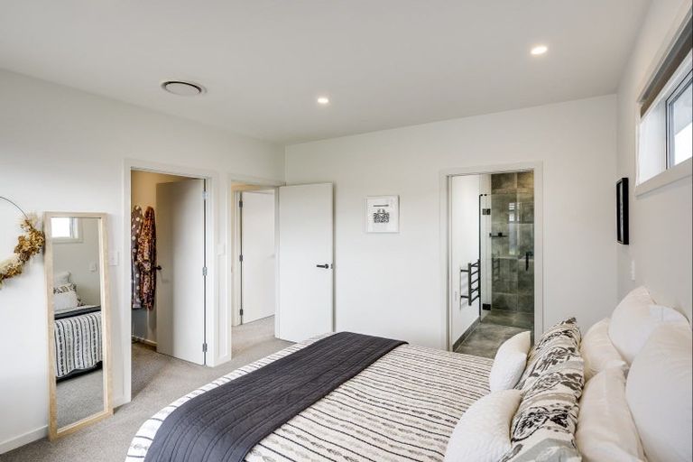 Photo of property in 12 Hikawera Drive, Frimley, Hastings, 4120