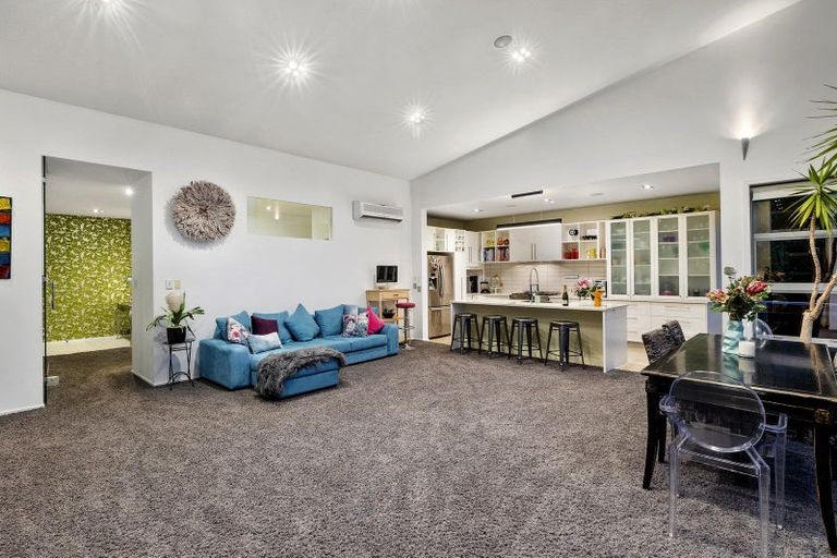 Photo of property in 8a Doon Street, Vauxhall, Dunedin, 9013