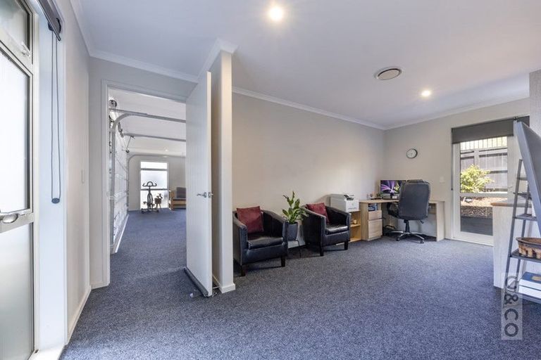 Photo of property in 6 Pheasant Lane, Waimauku, 0812