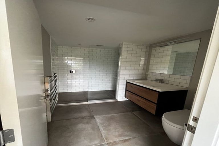 Photo of property in 77 Orangi Kaupapa Road, Northland, Wellington, 6012