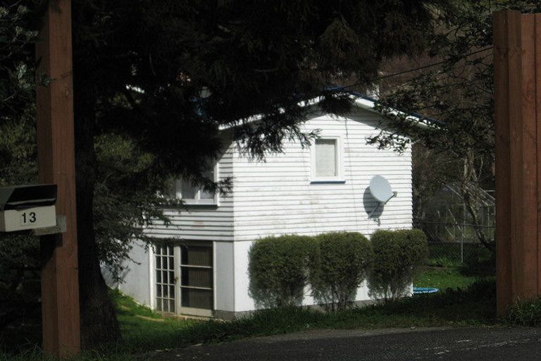 Photo of property in 15 Thurleigh Grove, Karori, Wellington, 6012