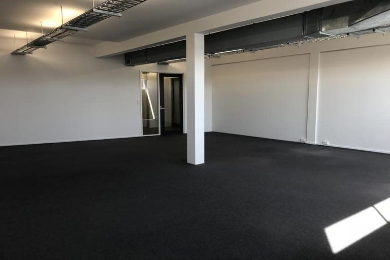 Photo of property in 33 Sale Street, Cockle Bay, Auckland, 2014