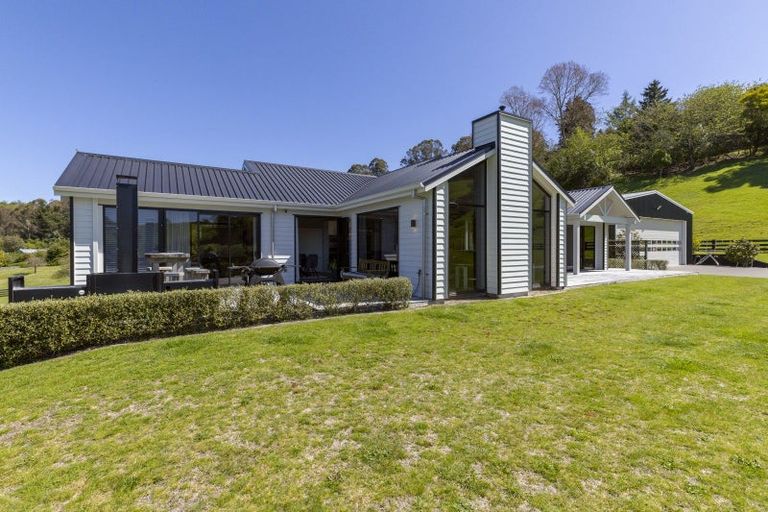 Photo of property in 28 Te Moenga Park, Acacia Bay, Taupo, 3330