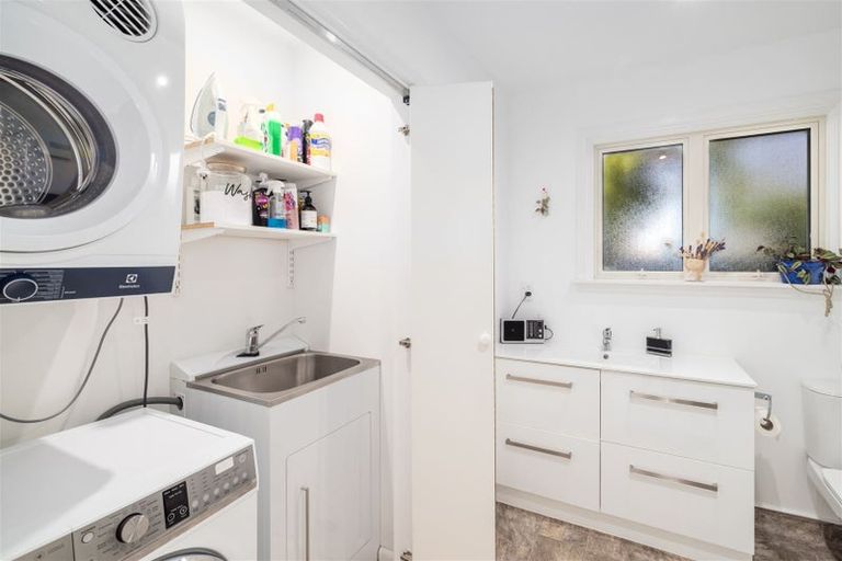 Photo of property in 80 Withells Road, Avonhead, Christchurch, 8042