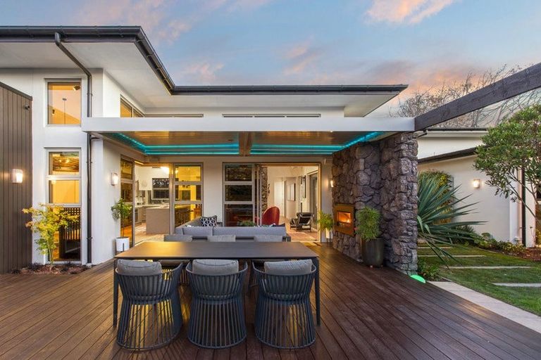 Photo of property in 17 Clyde Road, Upper Riccarton, Christchurch, 8041