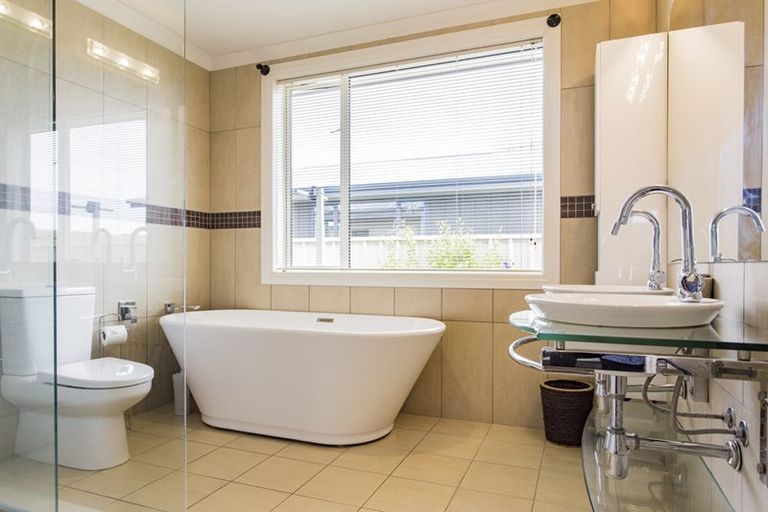 Photo of property in 2 Sams Place, Lake Tekapo, 7999