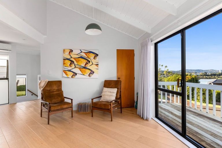 Photo of property in 28 Maori Hut Road, Red Beach, 0932