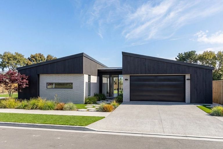 Photo of property in 5 Maurice Harding Avenue, Paerata, Pukekohe, 2124