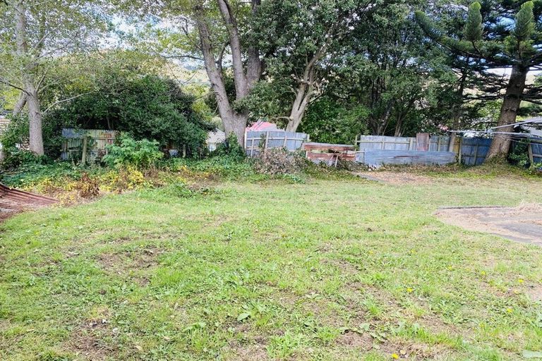 Photo of property in 13 Miranda Street, Cannons Creek, Porirua, 5024