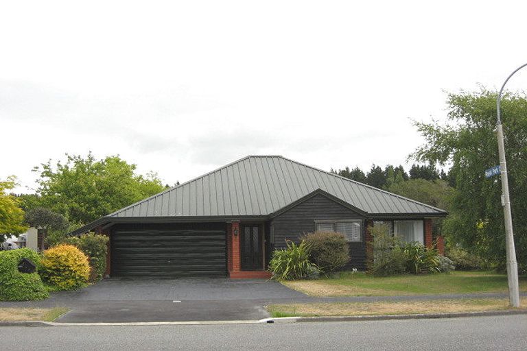 Photo of property in 251 Queenspark Drive, Parklands, Christchurch, 8083