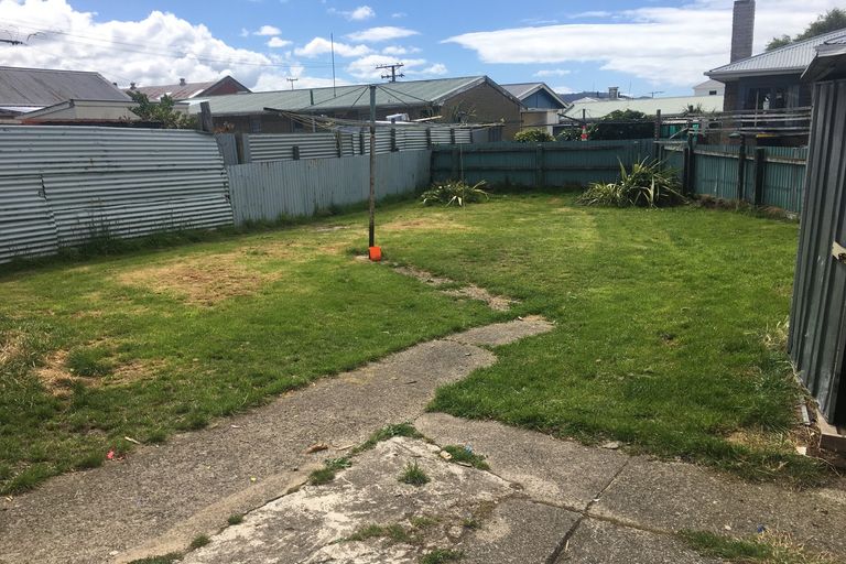 Photo of property in 65 Bradshaw Street, South Dunedin, Dunedin, 9012