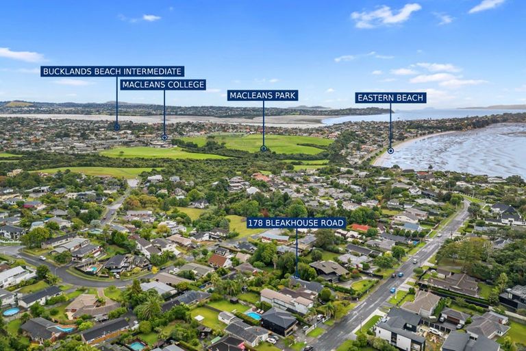 Photo of property in 178 Bleakhouse Road, Mellons Bay, Auckland, 2014