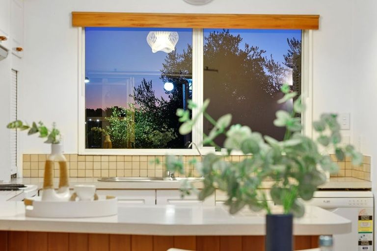 Photo of property in 7 Napier Grove, Waikanae Beach, Waikanae, 5036