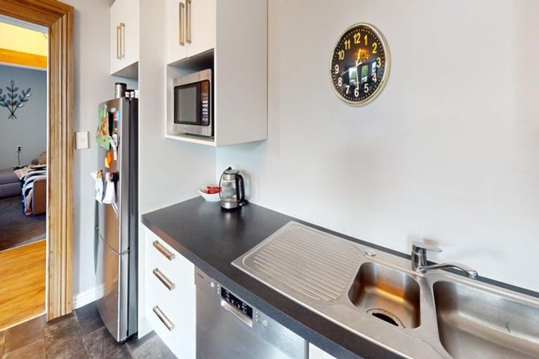 Photo of property in 9 Hereford Street, West End, Palmerston North, 4410