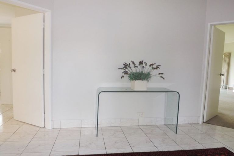 Photo of property in 8 Clifford Close, Levin, 5510