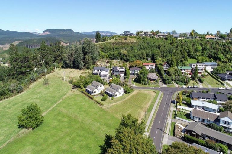 Photo of property in 4b Mokoia Drive, Tihiotonga, Rotorua, 3015