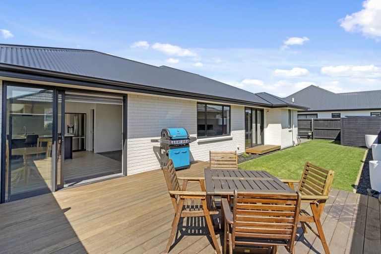 Photo of property in 25 William Deans Drive, Prebbleton, 7604